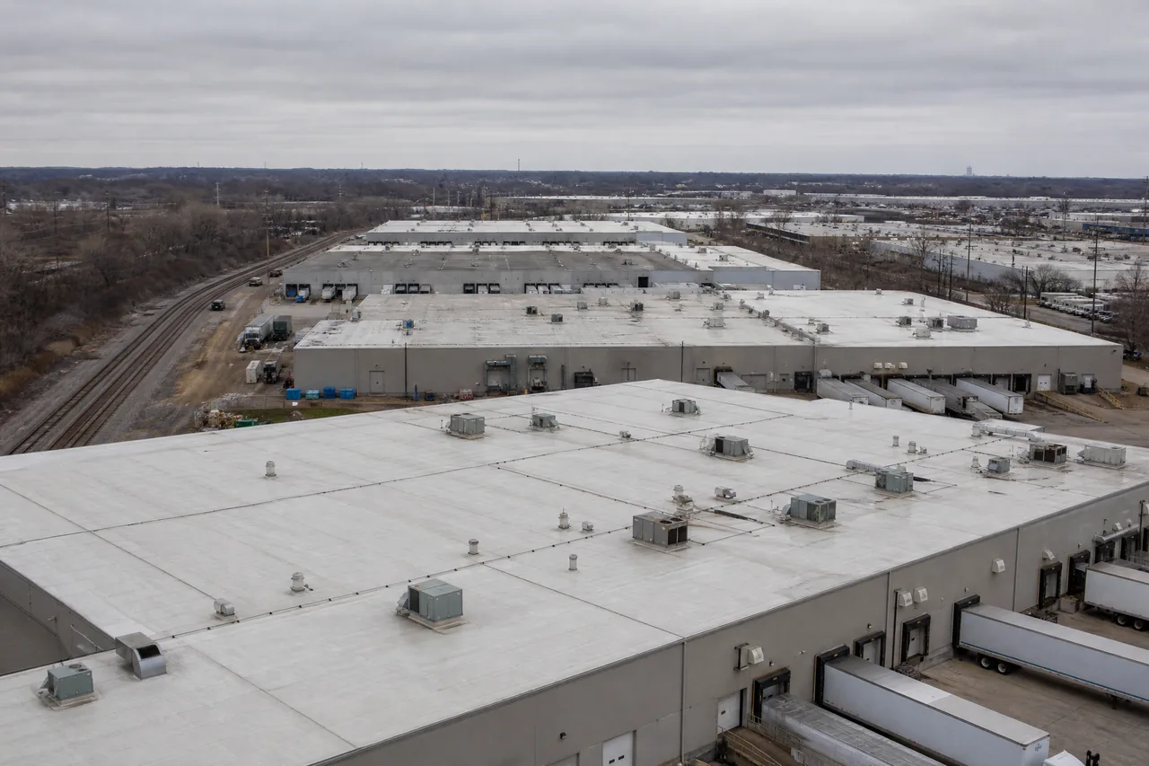 Warehouse membrane roofs and rooftop HVAC units in West Chicago IL